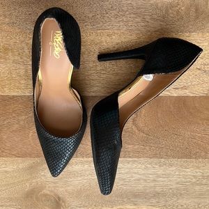 Faux Croc Point Toe Pump